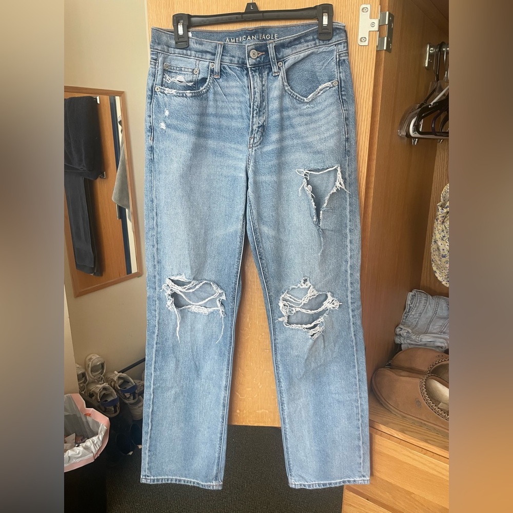 American Eagle Ripped Straight Leg Jeans